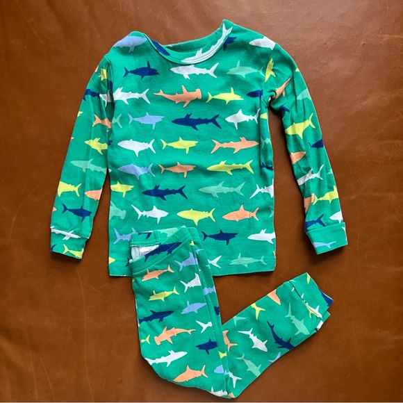 GAP Baby Organic Cotton Shark PJs, 3T - Picture 7 of 7
